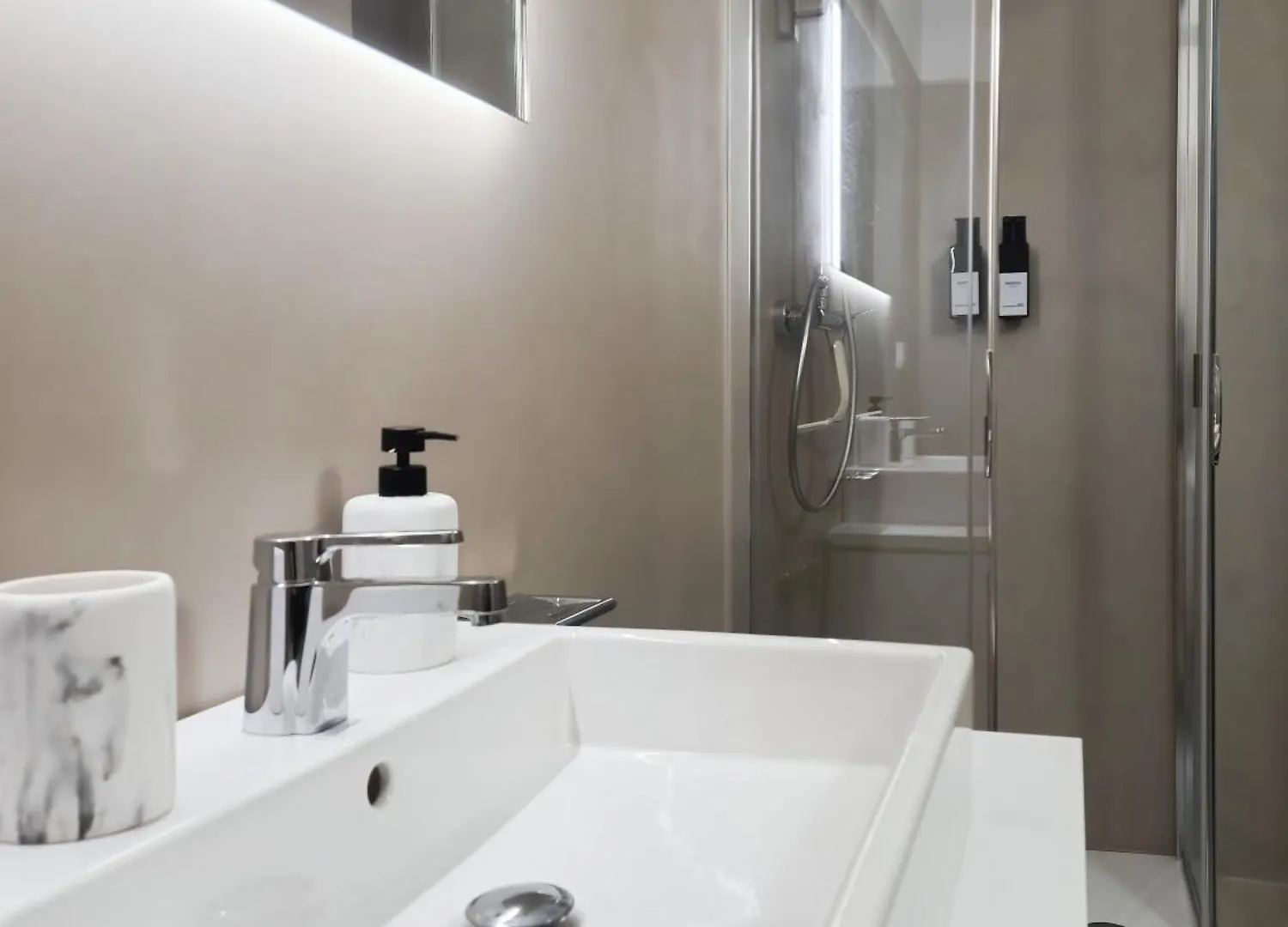 Modern Loft, Design & Comfort Milaan 0*,